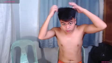 Snapshot of midnightfuck_ chatting on 04/19/26, 06:07 joross online show from 04/19/26, 06:07