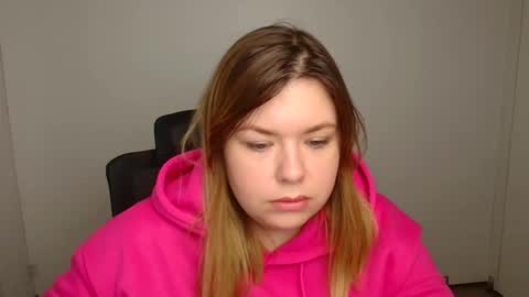 Mariana online show from 10/20/25, 05:08