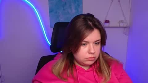 Mariana online show from 11/12/25, 12:16