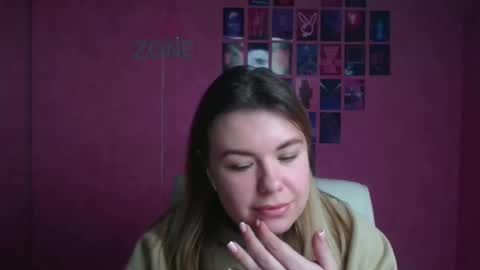 Mariana online show from 11/22/25, 06:34