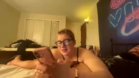 midnightmochi2 online show from 04/16/26, 02:34