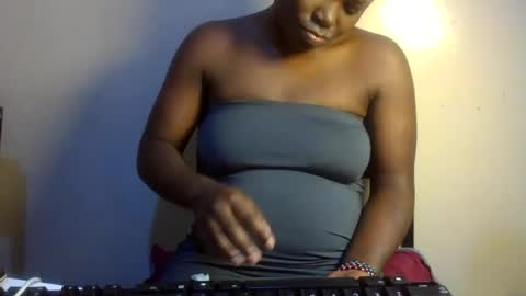 midnightt_curves online show from 07/01/26, 02:02