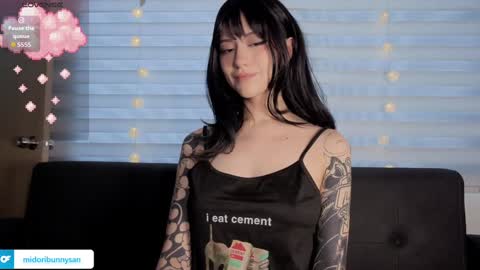 midori__san online show from 12/18/25, 07:53