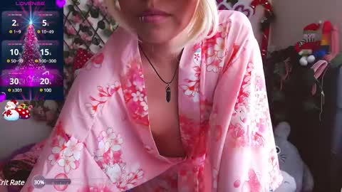 Snapshot of midoriquinn chatting on 12/18/24, 05:52 Midori 7u7 online show from 12/18/24, 05:52