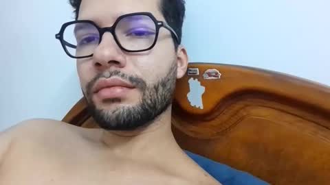 Snapshot of midoumas1 chatting on 11/09/25, 03:21 Sam online show from 11/09/25, 03:21