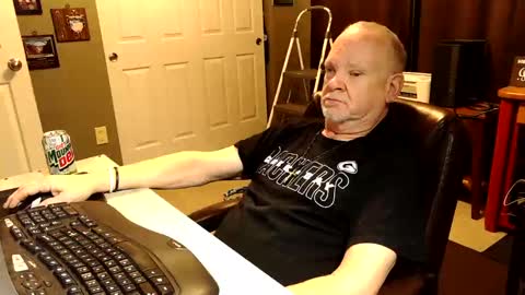 midwestdad09 online show from 10/27/25, 10:41