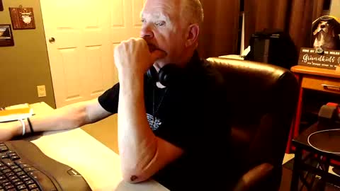 midwestdad09 online show from 11/08/25, 11:58