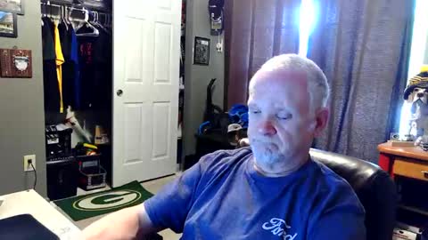 midwestdad09 online show from 04/17/26, 09:18
