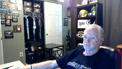 Snapshot of midwestdad09 chatting on 07/20/26, 12:36 midwestdad09 online show from 07/20/26, 12:36