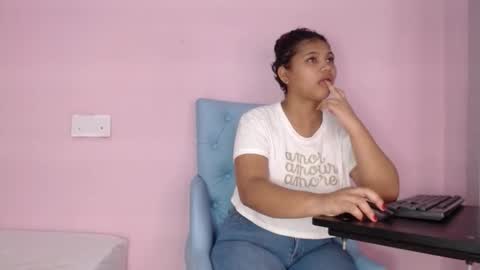 miel online show from 12/15/25, 12:09