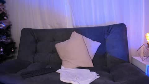 Snapshot of miel_gomez chatting on 12/21/24, 10:39 miel_gomez online show from 12/21/24, 10:39