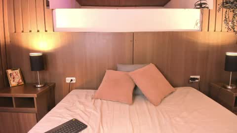 miel_gomez online show from 04/16/26, 09:39