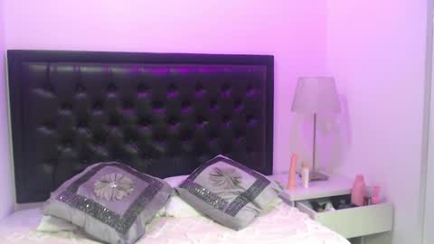 Snapshot of migatica_johnson12 chatting on 05/26/26, 03:02 Migatica johnson12 online show from 05/26/26, 03:02