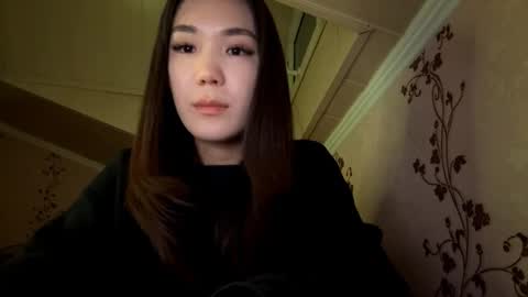 Snapshot of migdaliafenlon chatting on 10/15/25, 02:17 Nova online show from 10/15/25, 02:17