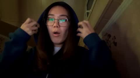 Snapshot of migdaliafenlon chatting on 11/07/25, 02:28 Nova online show from 11/07/25, 02:28