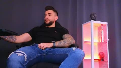 MightyAaron online show from 02/15/25, 01:49