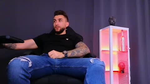 MightyAaron online show from 02/17/25, 09:13