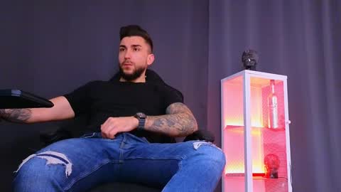 MightyAaron online show from 02/18/25, 05:53