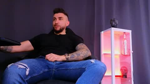 MightyAaron online show from 02/19/25, 09:06