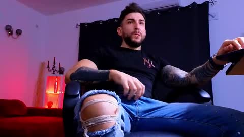 MightyAaron online show from 11/25/25, 04:01