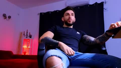 MightyAaron online show from 11/29/25, 05:21