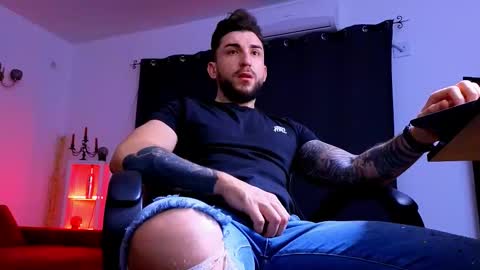 MightyAaron online show from 02/04/26, 03:34