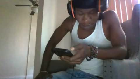 Snapshot of mightymandingo chatting on 06/17/26, 10:50 Mightymandingo online show from 06/17/26, 10:50