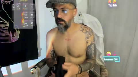 Snapshot of miguel_angeel_ chatting on 07/11/26, 04:48 Miguel Angel online show from 07/11/26, 04:48