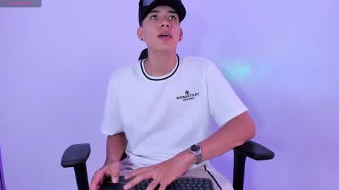 miguel_cagee online show from 10/24/25, 10:39