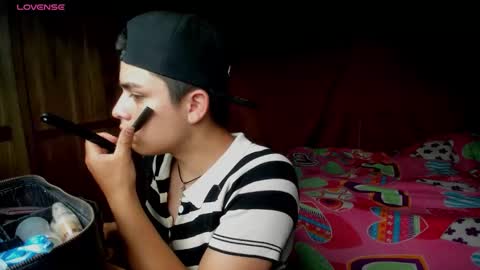 Snapshot of mihaadamss chatting on 09/18/25, 06:54 MihaAdamss online show from 09/18/25, 06:54