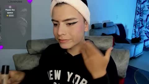 Snapshot of mihaadamss chatting on 10/02/25, 01:23 MihaAdamss online show from 10/02/25, 01:23