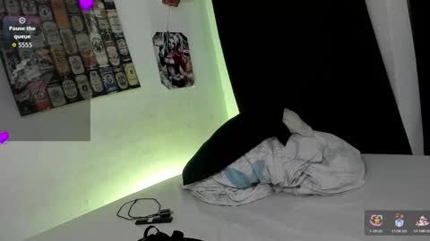 Snapshot of mihaadamss chatting on 11/28/25, 05:59 MihaAdamss online show from 11/28/25, 05:59