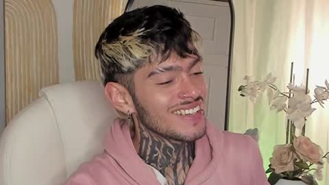 Snapshot of mihailleroy chatting on 01/07/25, 11:14 MIHAIL LEROY finally independent model online show from 01/07/25, 11:14