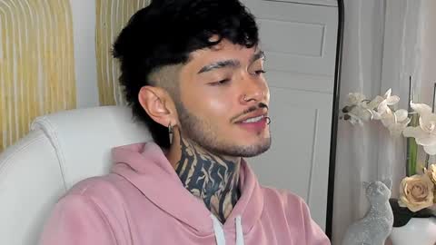 Snapshot of mihailleroy chatting on 02/07/25, 04:48 MIHAIL LEROY finally independent model online show from 02/07/25, 04:48