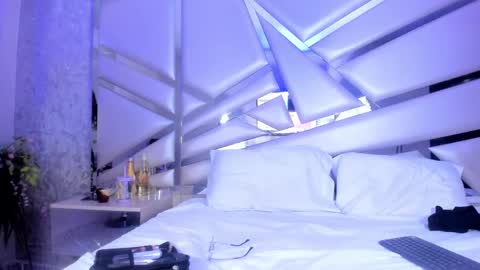 MIA 3 online show from 12/30/24, 03:36