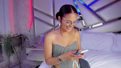 MIA 3 online show from 03/04/25, 03:33