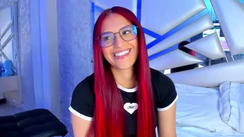 Snapshot of miia02 chatting on 02/18/26, 12:17 MIA 3 online show from 02/18/26, 12:17