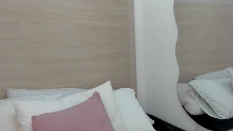 Miia online show from 03/14/26, 11:04