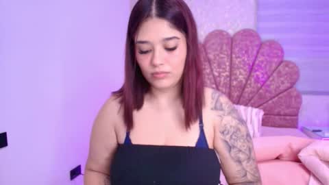 Mia  online show from 11/23/25, 11:54