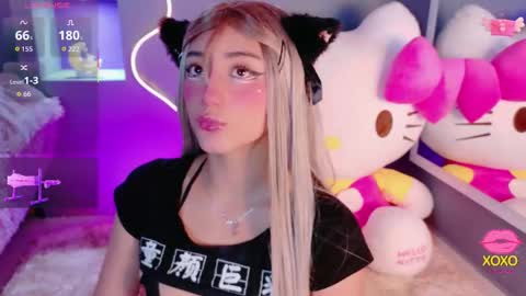 Snapshot of miia__baker chatting on 02/23/26, 12:13 online show from 02/23/26, 12:13