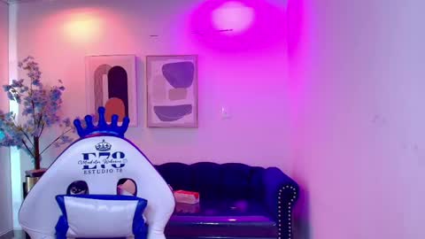 Miia  online show from 04/15/26, 11:06