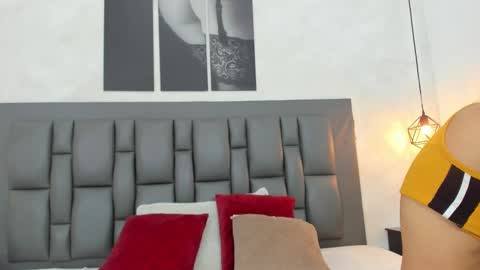 Mia  online show from 01/15/25, 04:11