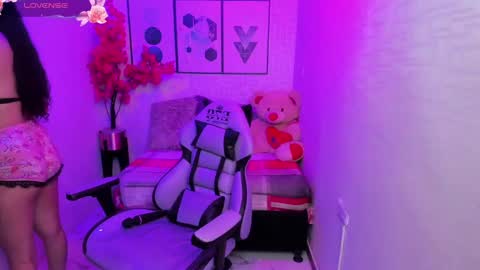 Miia online show from 01/08/25, 06:31