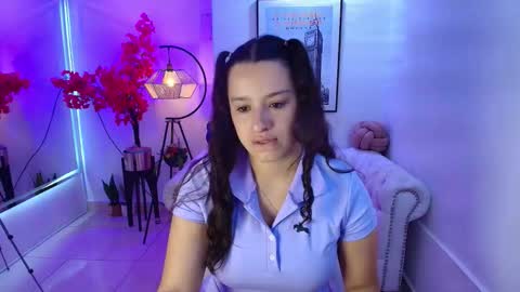 Miia online show from 01/15/26, 03:33