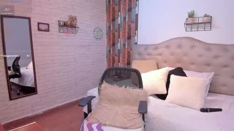 Mia Jhones online show from 01/23/25, 05:45