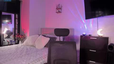 Mia Jhones online show from 03/30/26, 02:12