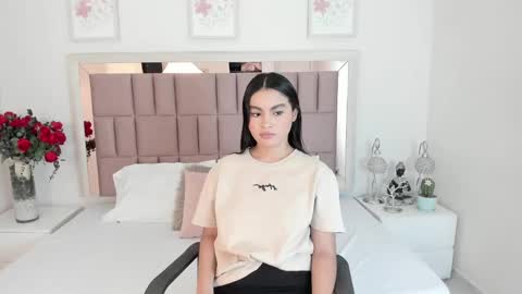 Mia  online show from 03/06/25, 11:14