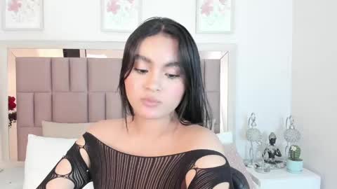 Mia  online show from 03/07/25, 07:05