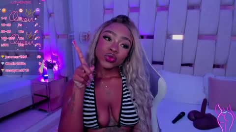 Miia Schwarz  online show from 04/08/26, 11:05