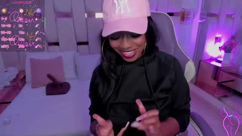 Miia Schwarz  online show from 04/19/26, 06:10